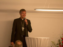Bischof Michael Gerber fasst die Eindrücke des Abends treffend zusammen